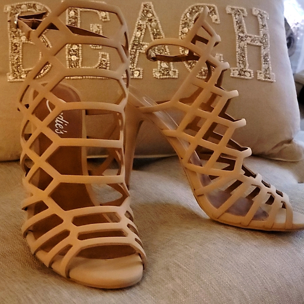 Super cute strappy tan stilettos